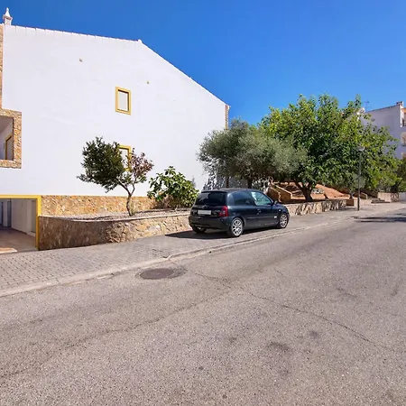 V2 A 400 M Da Da Falesia Holiday home *